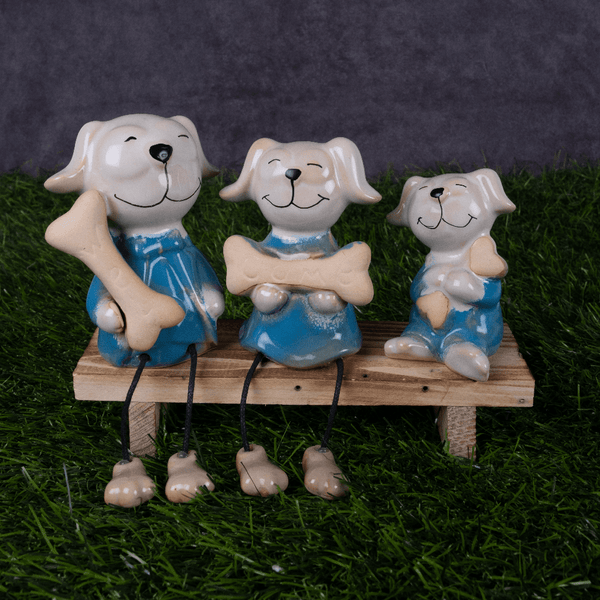 Miniature Figurine - Dog Family on a Bench - eazy wagon