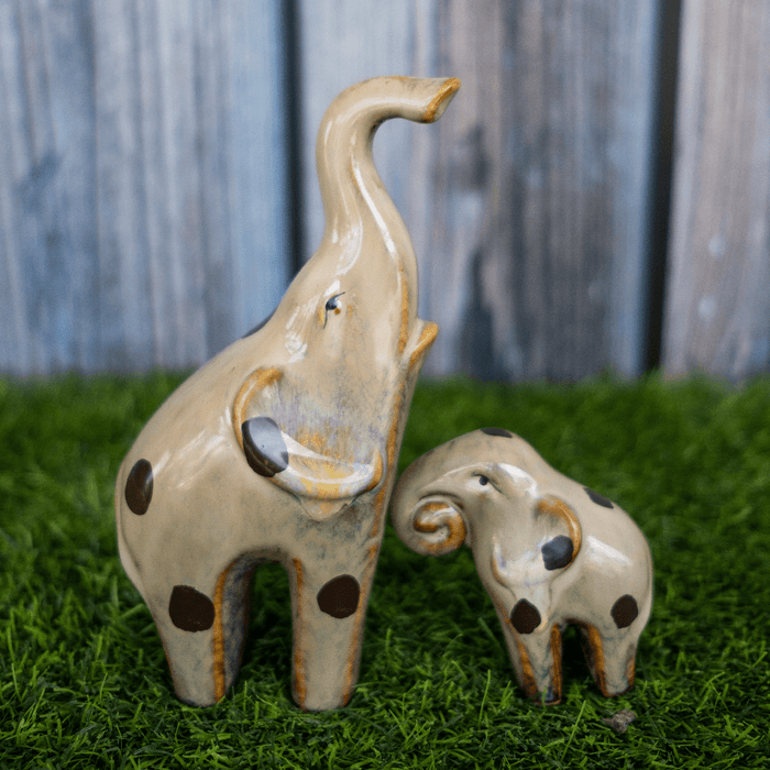 Miniature Figurine - Elephant Family - eazy wagon