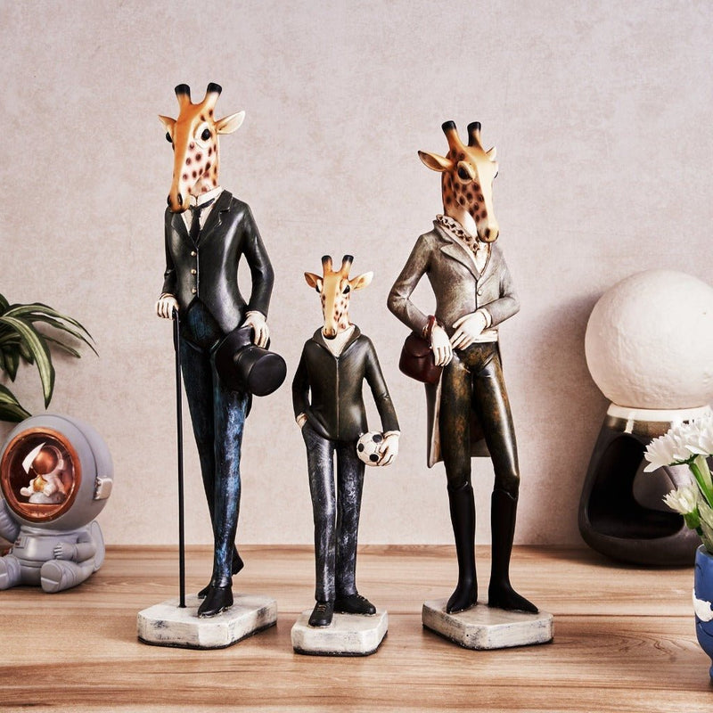 Resin showpieces- Giraffe Family Showpiece