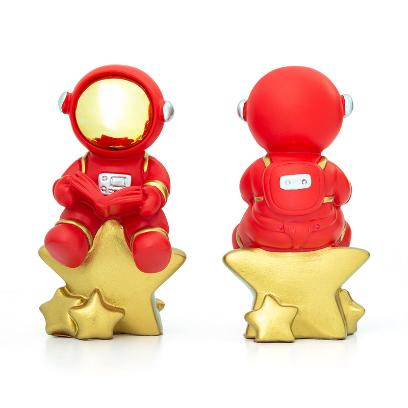 Resin Showpieces - Astronaut on Star