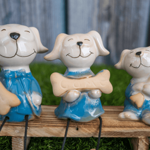 Miniature Figurine - Dog Family on a Bench - eazy wagon